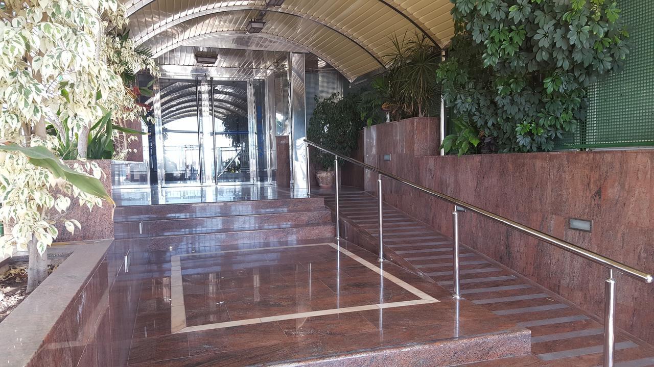 Mediterraneo Benidorm Bagian luar foto